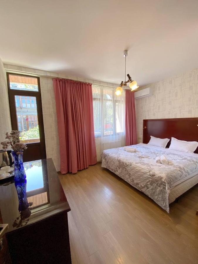 Tbilisi Central Hotel Eksteriør billede